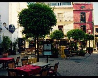 Hostel Bohemia - Marbella - Patio