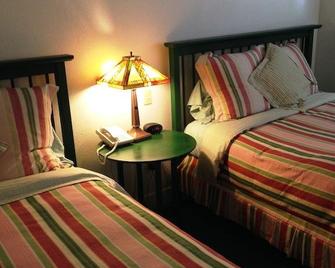 Fairfax Inn - Fairfax - Bedroom