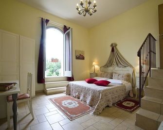 Homelink Poggibonsi - Sogno D'oro - Poggibonsi - Habitación