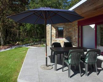 Attractive holiday home in Stoumont with garden - Stoumont - Patio