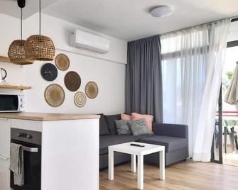 Casita Angelina - Playa del Cura - Playa del Cura - Living room