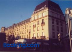 Residence Le Continental - Vittel - Building