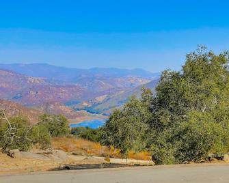 Sparkling Hot Tub!-Amazing Mt and Lake Views-Serenity-Abundant Wildlife - Ramona - Outdoors view