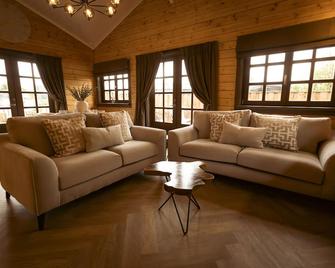 St Hildas Complex - Saltburn-by-the-Sea - Living room