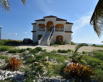 Sand Luxurious Tranquility On A Private Beach In A Protected Marine Environment - East End - Building
