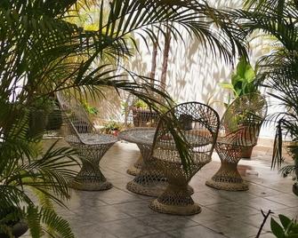 Hotel Hortencia - Pto Vallarta - Patio
