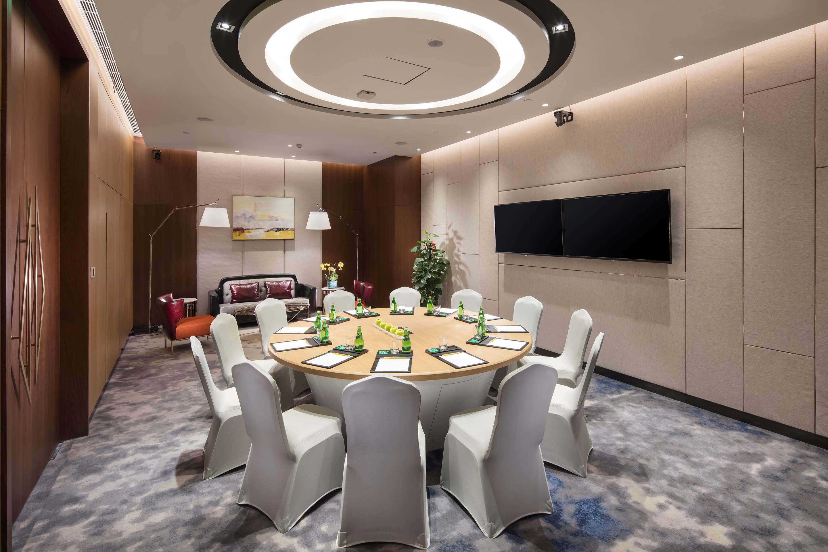 Hilton Garden Inn Shanghai Hongqiao NECC thumbnail 3