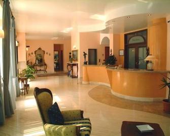 New Hotel Sonia - Castellabate - Recepción