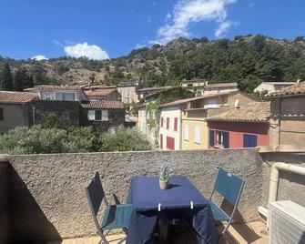 Maison provençale de village avec terrasse - Golfe de Saint-Tropez, Côte d'Azur - La Garde-Freinet - Balkon