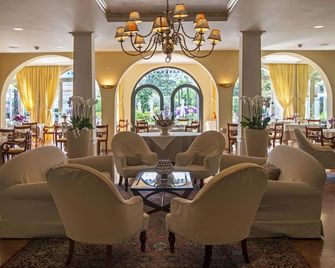 Delta Resort Apartments - Ascona - Restauracja