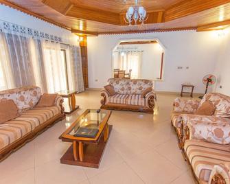Iris Guest House - Kigali - Sala de estar