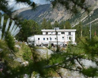 Hotel Morteratsch - פונטרסינה - בניין