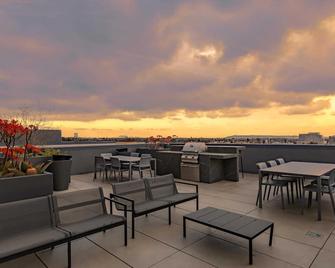 Chic & Cozy Coliving Suite, W W&D Near Ucla - Los Angeles - Balcony