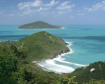 Luxury Vacation Suite/Free Wifi/Incredibly Private - Gated - Saint Thomas Island - Playa