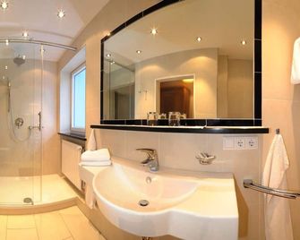 Kurhotel Eichinger - Bad Woerishofen - Bathroom
