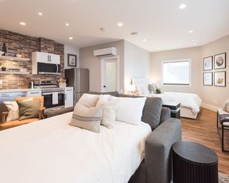 Cozy, Bran New Private fully furnished studio downtown Chilliwack. - Chilliwack - Bedroom