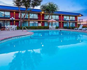 Best Western Northgate Inn - Pampa - Pool
