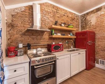 406 Canyon Rd #2 - Ogden - Kuchyň