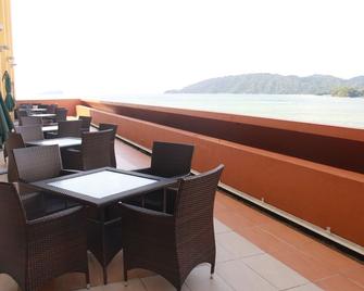 Gaya Centre Hotel - Kota Kinabalu - Balcony
