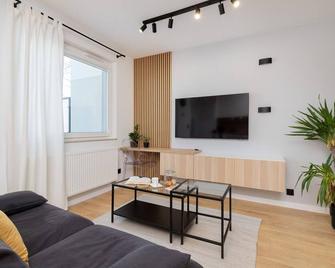 Butterfly Apartment with Parking by Renters - Gdańsk - Pokój dzienny