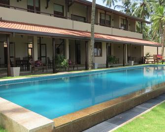 A Private villa on the Beach - Wadduwa - Pool