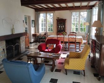 Large family house 2km from beaches - Bright -5 bedrooms, beautiful garden! - Agon-Coutainville - Salon