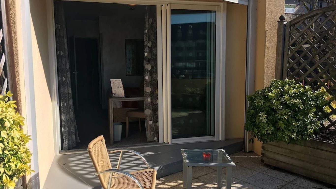 Bagnoles Hotel - Contact Hotel