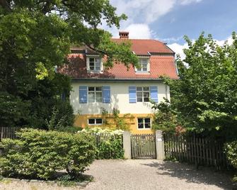 One-Room Holiday Apartment In The Best Holiday Location - Murnau - Gebäude