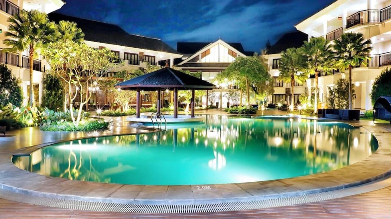 Lido Lake Resort By Mnc Hotel