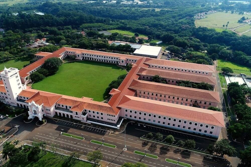 هوتل فيلا ريكا كامبيناس - كامبيناس - مبنى