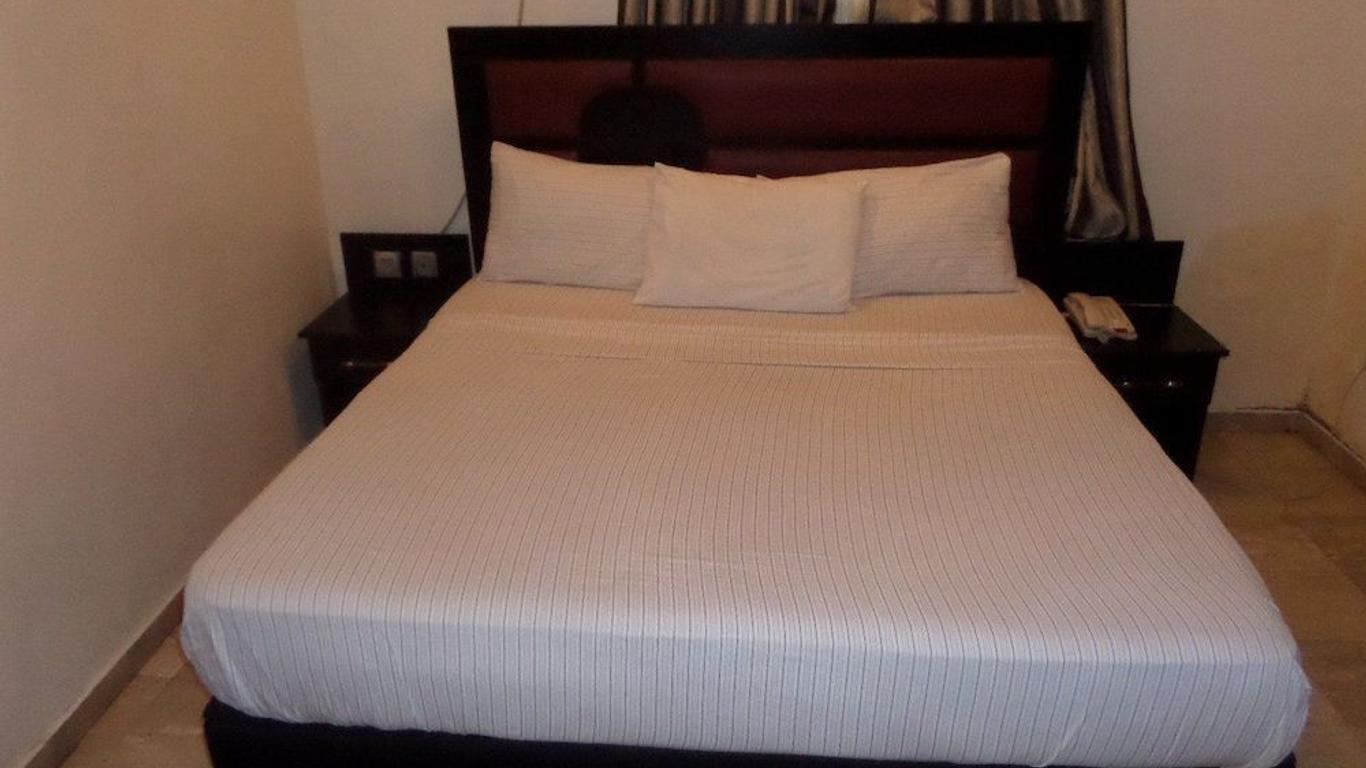 Maidaville Hotel and Suites