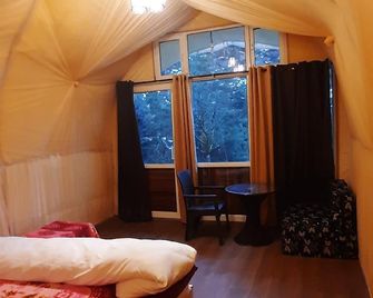 Waterfall valley stay - Manali - Lobby