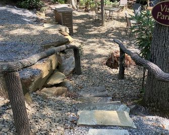 Beech Creek Cabin, Lower Unit, Black Mou - Black Mountain
