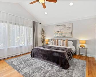 New Beach Home near Stamford Downtown/Shippan - Stamford - Bedroom