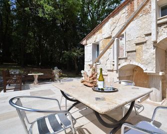 Villa Le Querciolaie - Monteverdi Marittimo - Patio