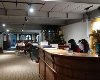 New Lao Paris Hotel - Vientiane - Front desk