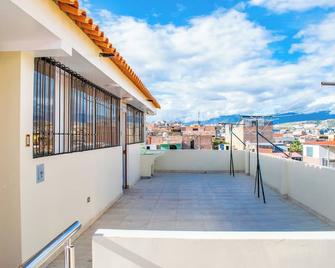Hostal Perlaschallay - Ayacucho - Balcón