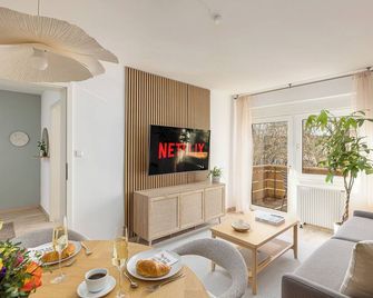 Troja Living Helena - Wohnung zentral in Bruchsal - Bruchsal - Wohnzimmer