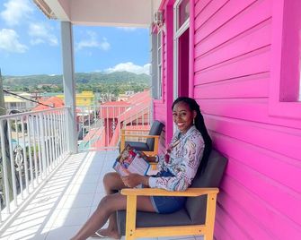 La Flamboyant Hotel - Roseau - Balcony