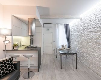 Dépendance Machiavelli - Apartment and Wine - Florenz - Küche