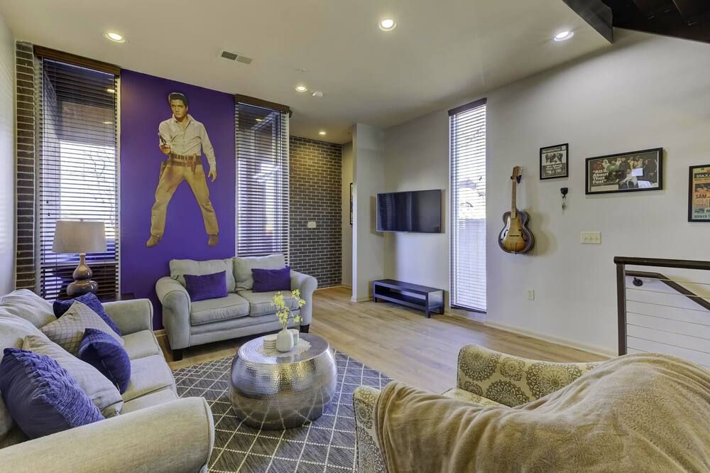 2 bedroom / 2.5 bath Memphis Condo - Prime Downtown Location! Newly Renovated - ממפיס - סלון