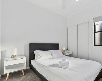 Gemstone - Morayfield