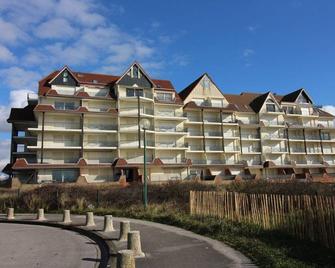 Grand Large A C2: Large Seafront Apartment For 6 People - Hardelot-Plage - Bâtiment
