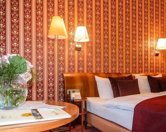 Akzent Hotel Goldner Hirsch - Kamenz - Bedroom