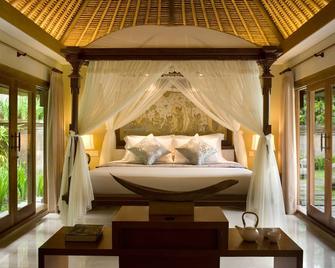 Kamandalu Ubud - אובוד - חדר שינה