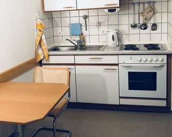 Ferienwohnung König Max - Bad Alexandersbad - Keuken