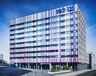 Park Inn by Radisson Leuven - Leuven - Bygning