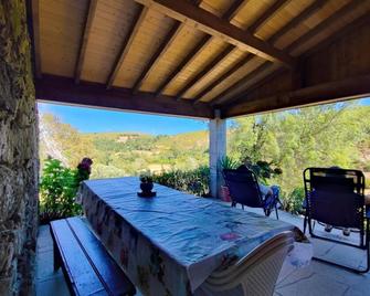 Casa da Fonte - Branda da Aveleira - Melgaço - Pati