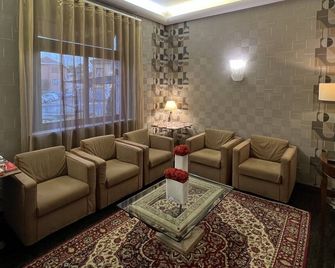 Hotel La Pace - San Mauro Torinese - Sala de estar