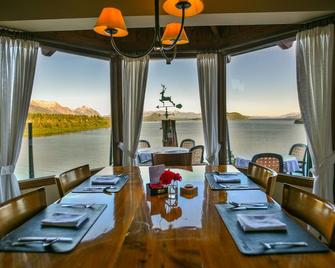 Charming Luxury Lodge & Private Spa - San Carlos de Bariloche - Phòng ăn